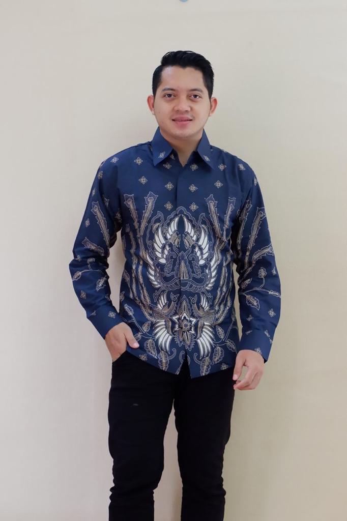 cover-AFTANA NAVY Kemeja Batik Pria Solo Lengan Panjang Lapis Furing BY BATIKSOLOAMANAH-1