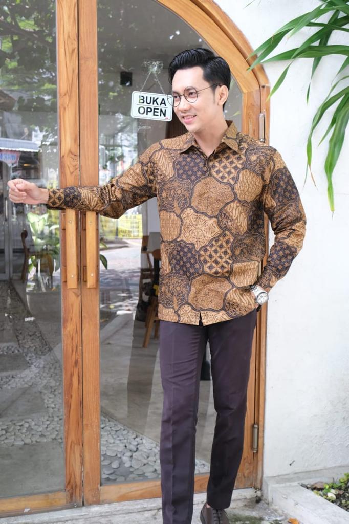 cover-DEWAWANGSA COKLAT Kemeja Batik Pria Solo Lengan Panjang Lapis Furing BY BATIKSOLOAMANAH-1