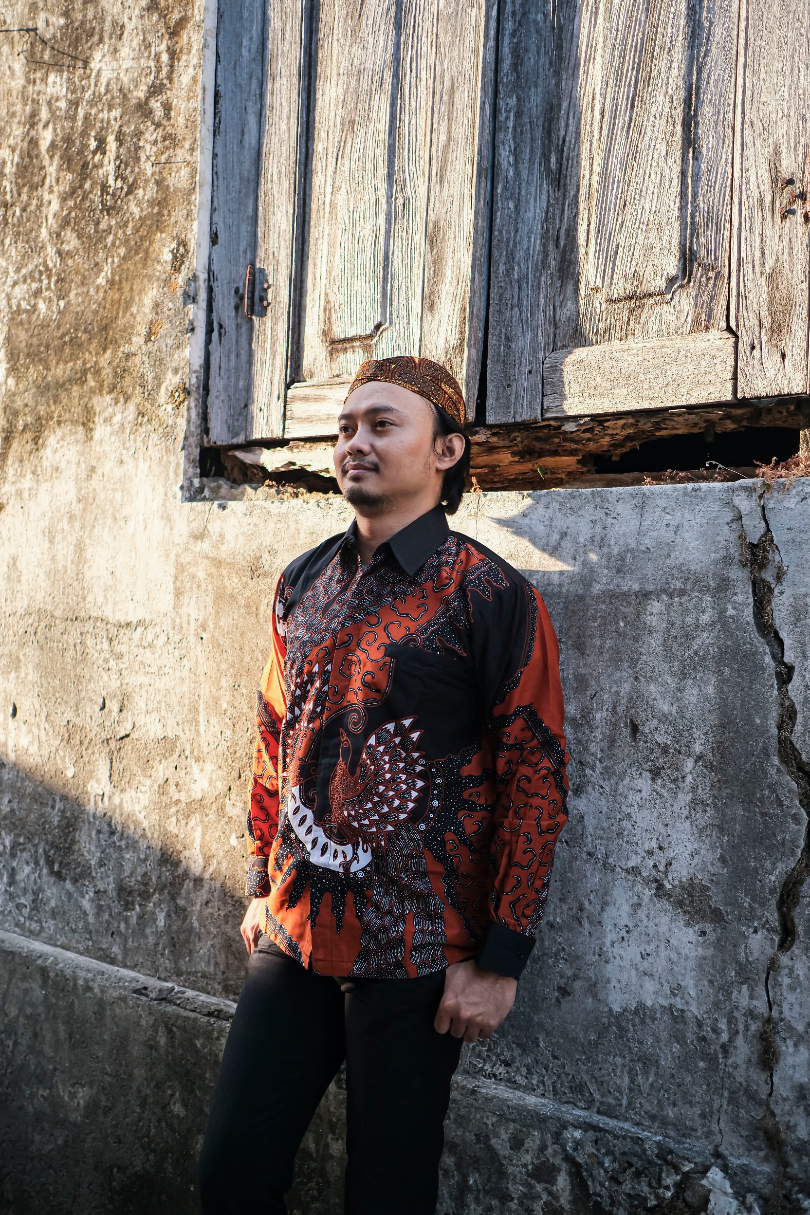 img-KATRESNAN ORANGE Kemeja Batik Pria Solo Lengan Panjang Lapis Furing BY Mbahblangkonsolo-4