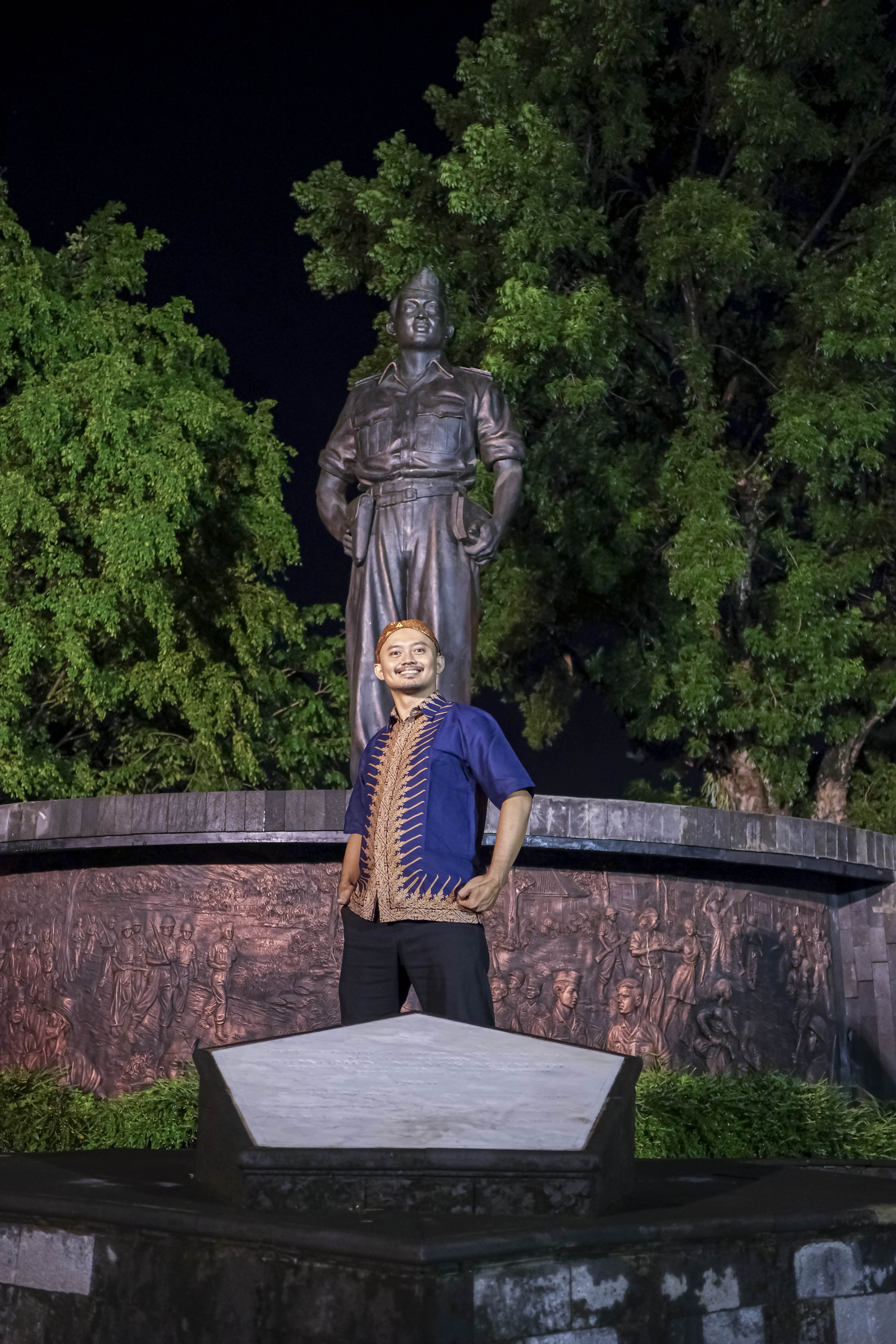 img-MODANG NAVY Kemeja Batik Pria Solo Lengan Pendek Lapis Furing BY Mbahblangkonsolo-4