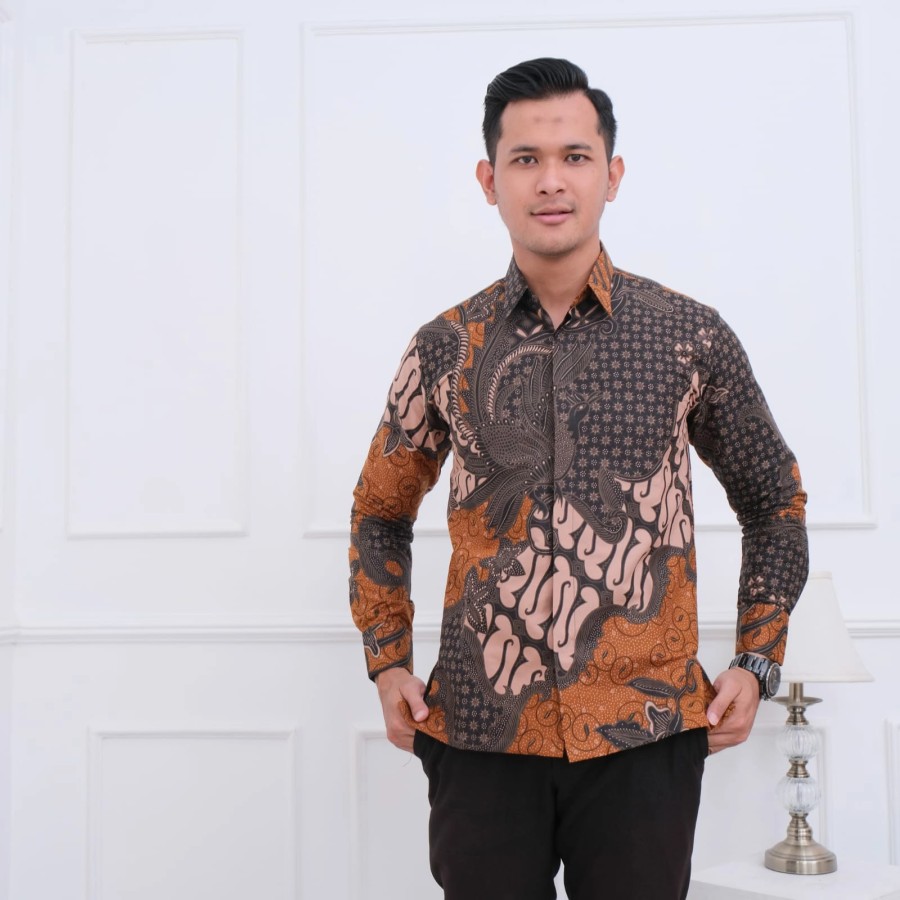 img-Kemeja Batik Pria Motif RAMAWIJAYA Bahan Katun Full Furing BY BATIKSOLOAMANAH-3