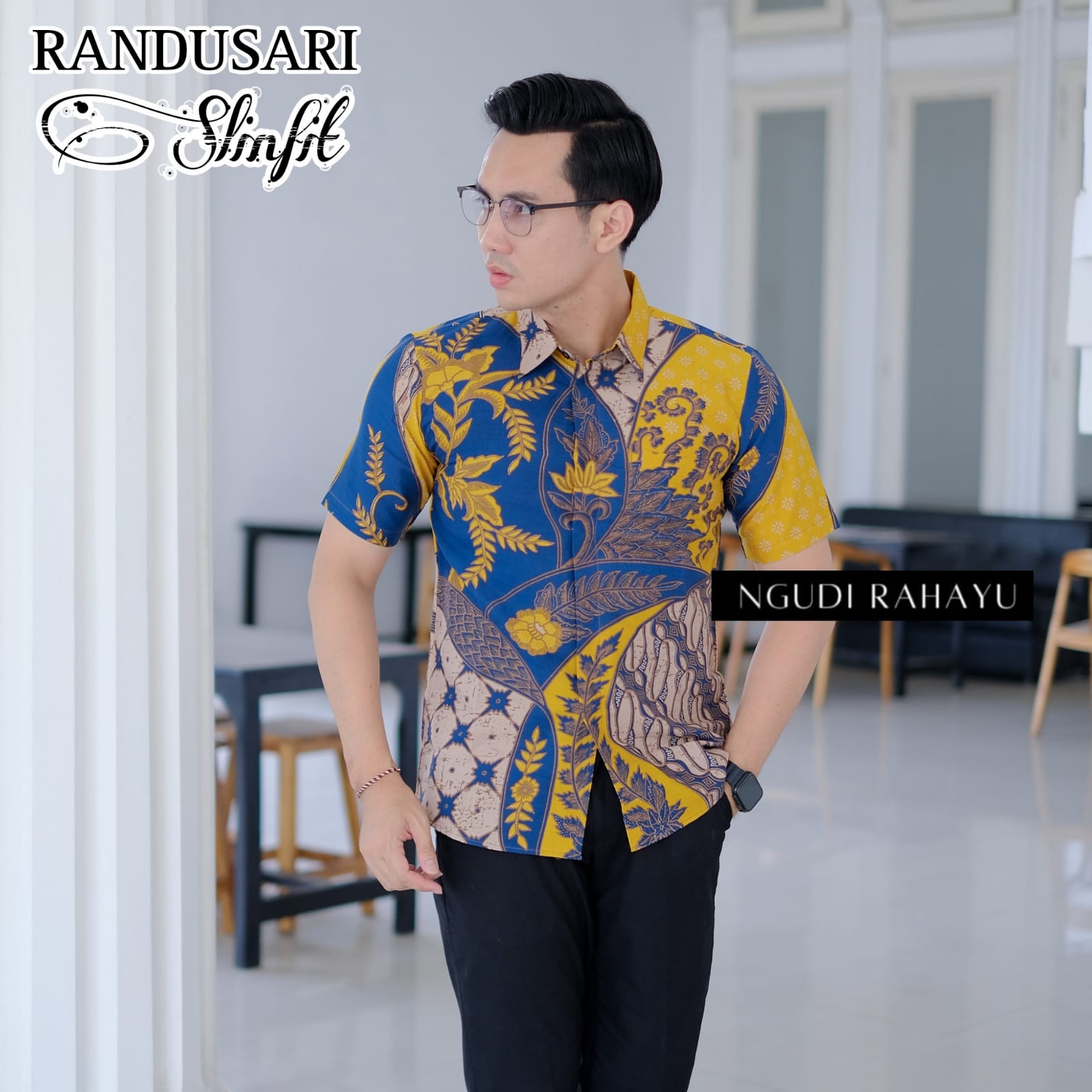 cover-RANDUSARI Kemeja Batik Pria Solo Lengan Pendek Lapis Furing BY NGUDI RAHAYU-1