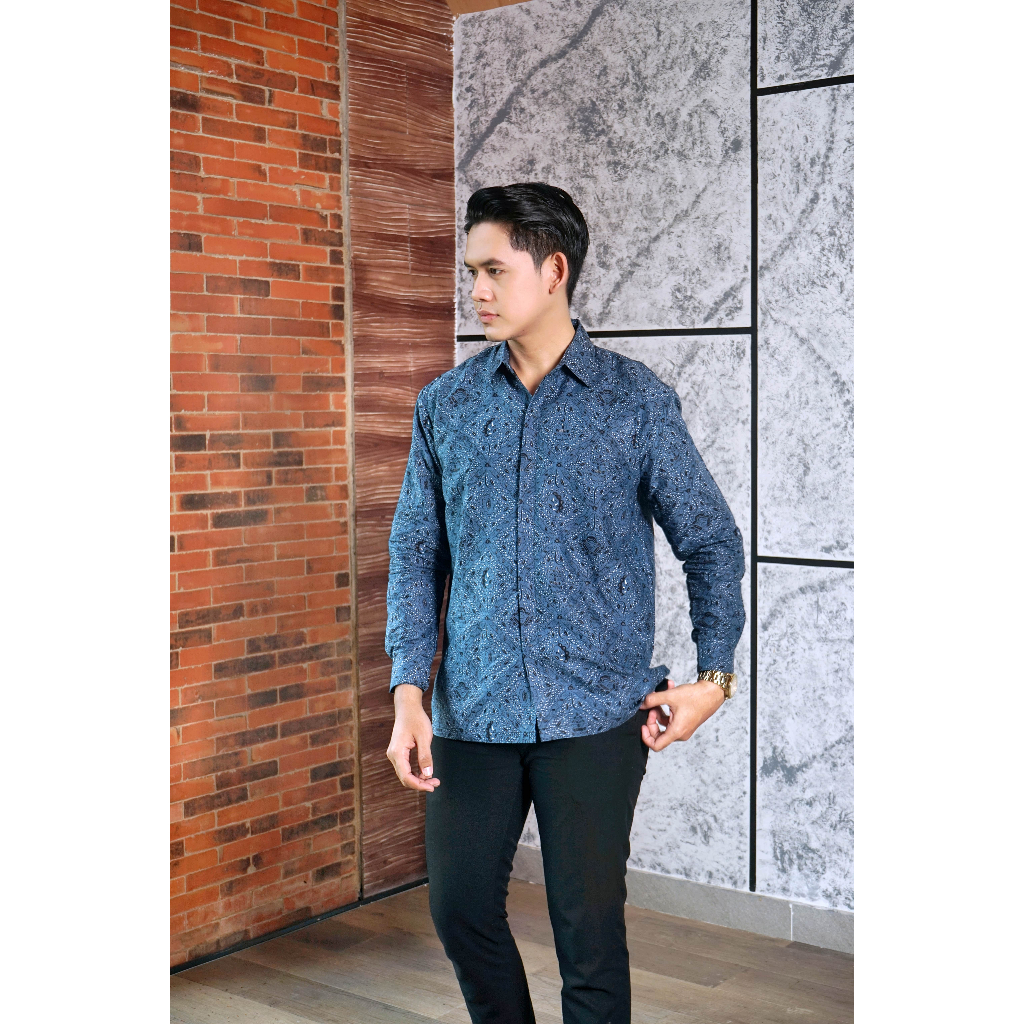 img-SIDOMUKTI BIRU Kemeja Batik Pria Solo Lengan Panjang Lapis Furing By BATIKSOLOAMANAH-2