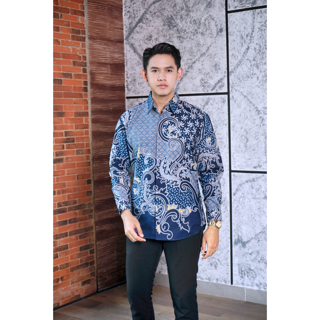 cover-GEMILANG BIRU Kemeja Batik Pria Solo Lengan Panjang Lapis Furing By BATIKSOLOAMANAH-1