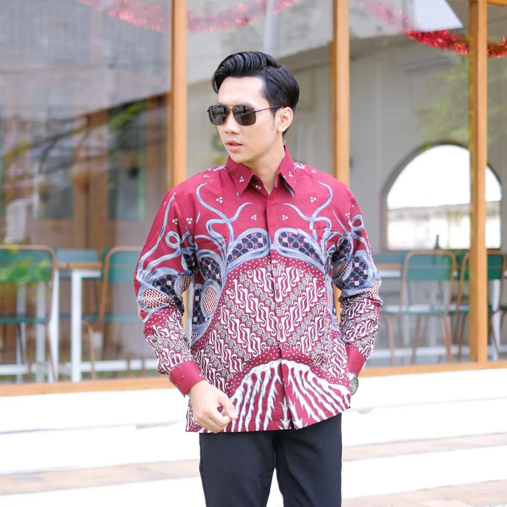 cover-UWER SEMBADA MERAH Kemeja Batik Pria Solo Lengan Panjang Lapis Furing By BATIKSOLOAMANAH-1