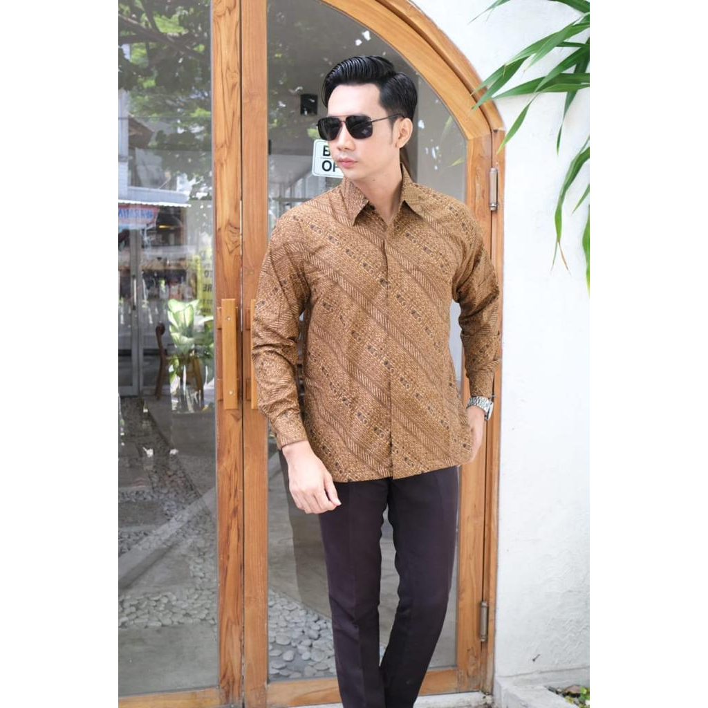 cover-PARANG CILIK Kemeja Batik Pria Solo Lengan Panjang Lapis Furing By BATIKSOLOAMANAH-1