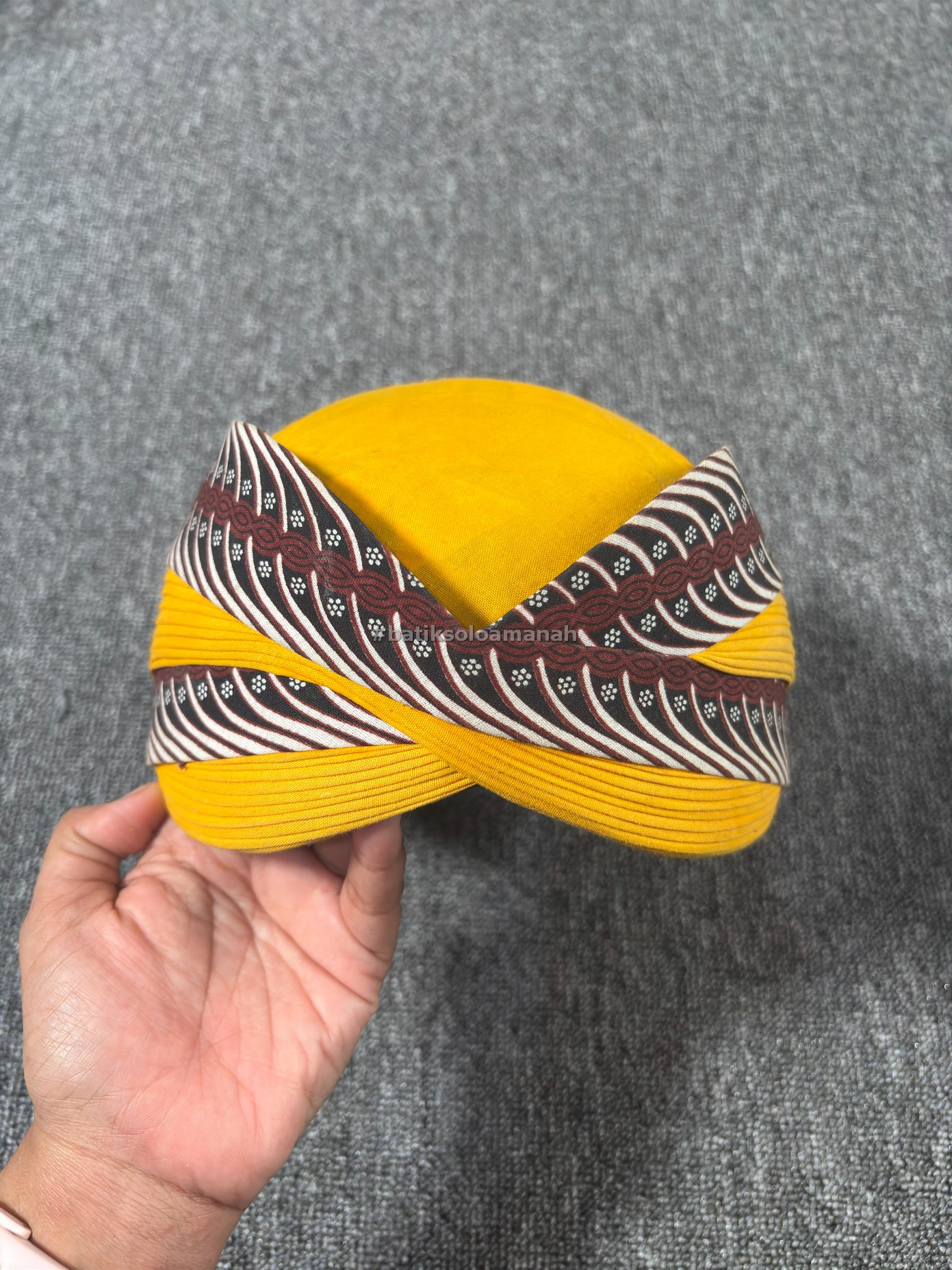 cover-BLANGKON SOLO PERBAWAN KUNING PREMIUM DEWASA-1