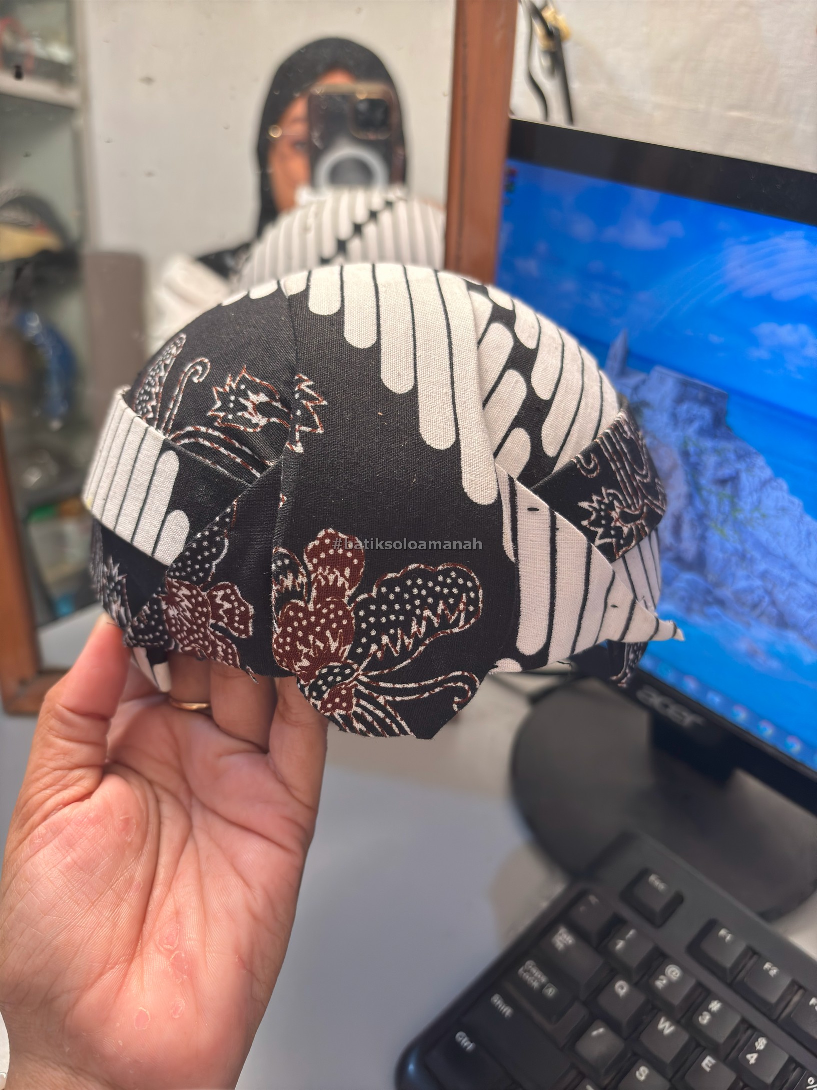 img-BLANGKON SOLO PARANG KEMBAR PUTIH DEWASA BATIKSOLOAMANAH-3