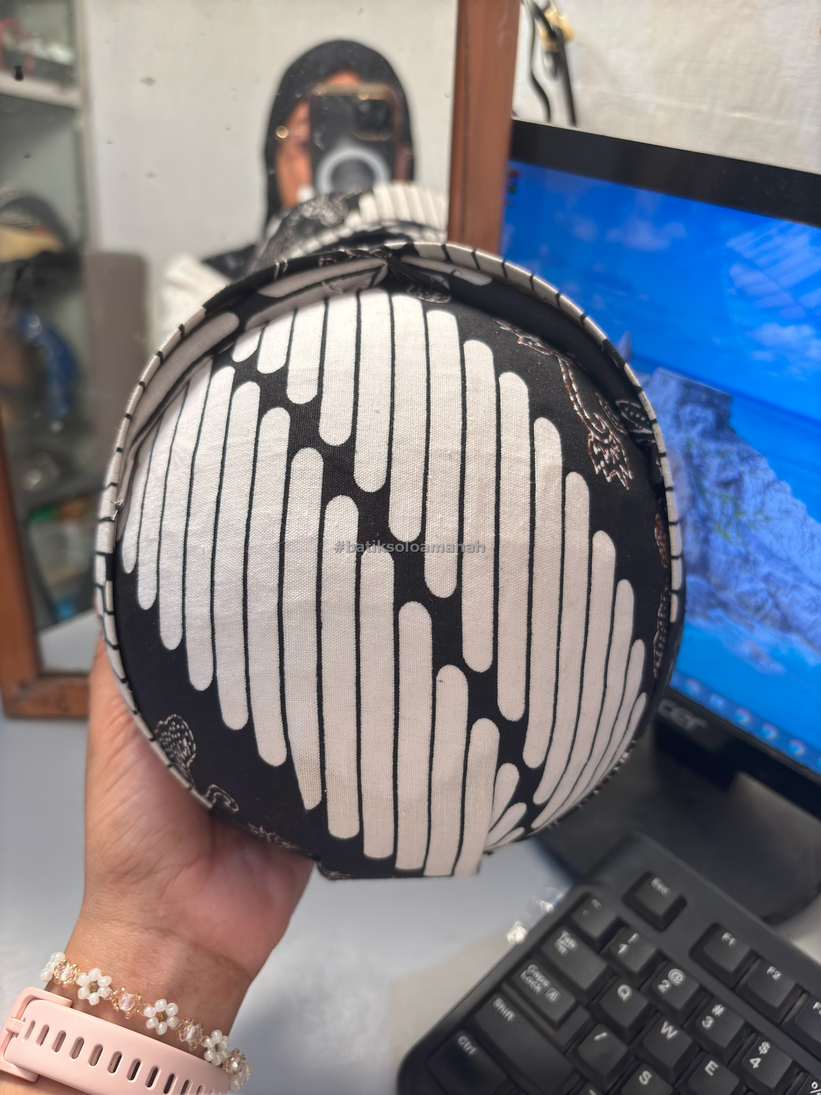 img-BLANGKON SOLO PARANG KEMBAR PUTIH DEWASA BATIKSOLOAMANAH-4