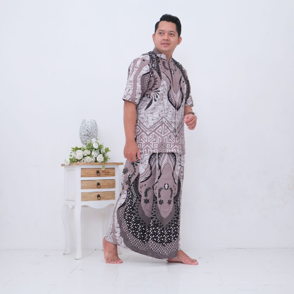 cover-SARUNG BATIK SOLO NIRWANA BATIKSOLOAMANAH-1