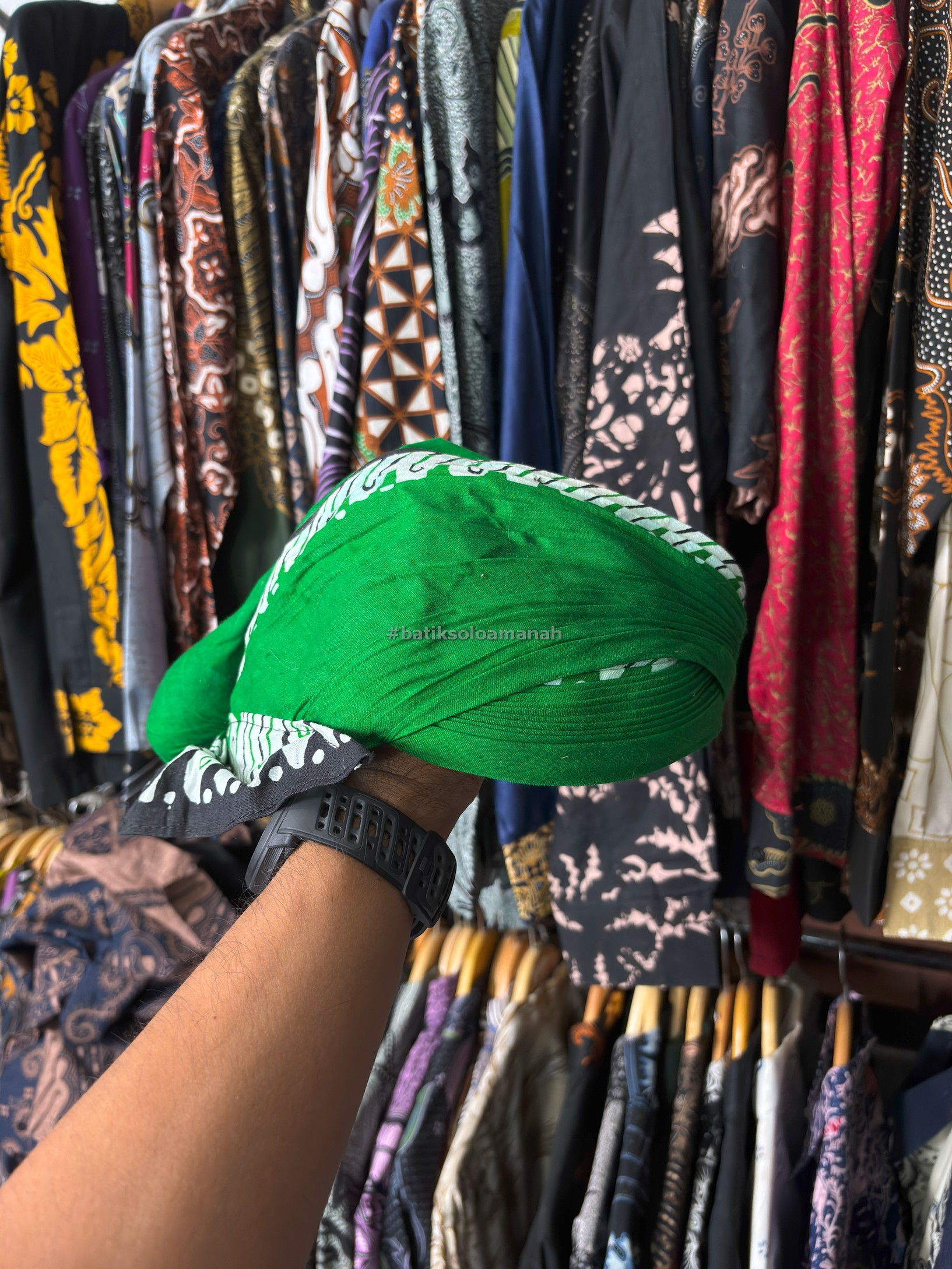 img-BLANGKON JOGJA ALUSAN SAMURAI HIJAU BISA DILIPAT-4