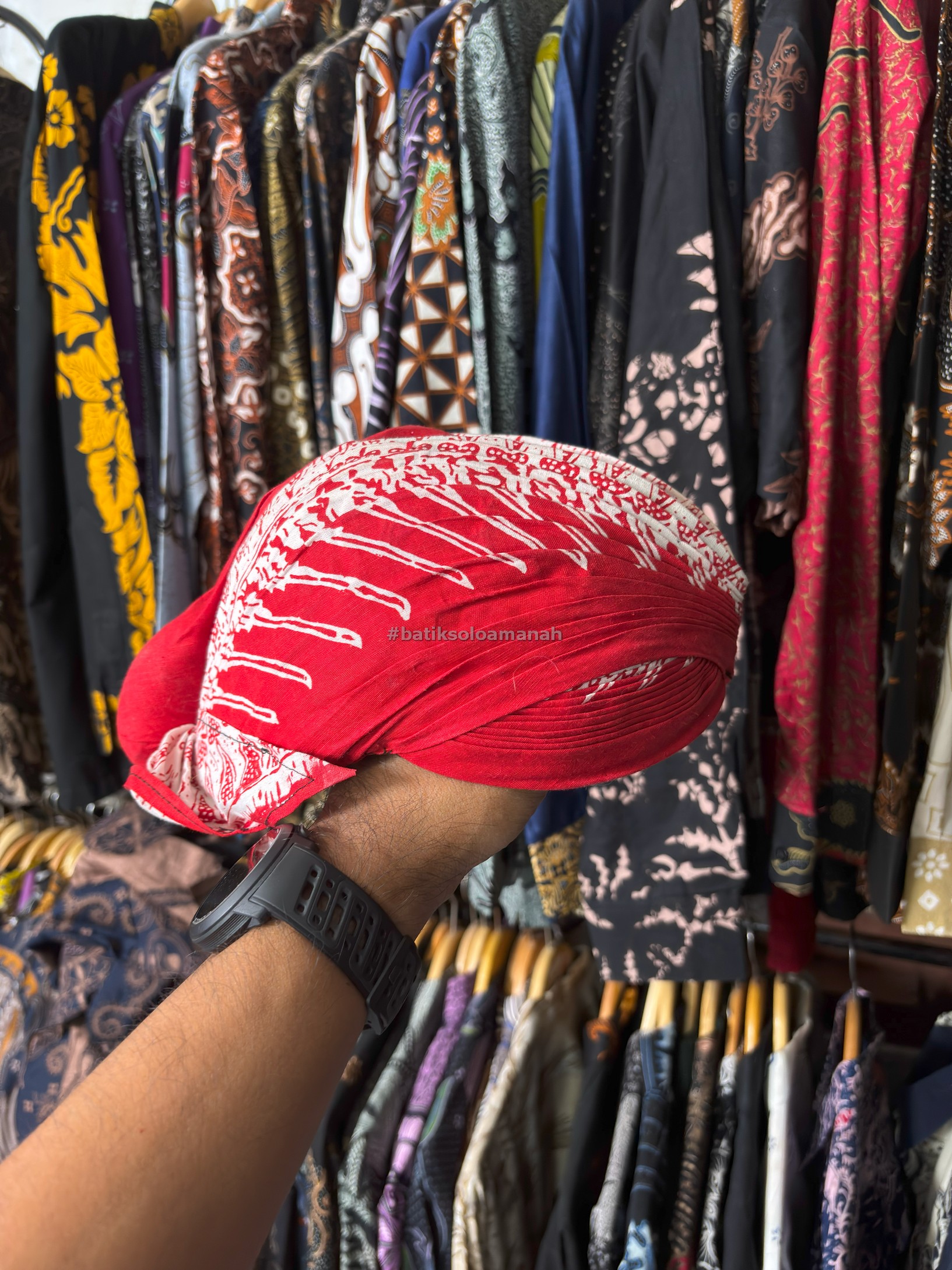 img-BLANGKON JOGJA ALUSAN SAMURAI MERAH BISA DILIPAT-4