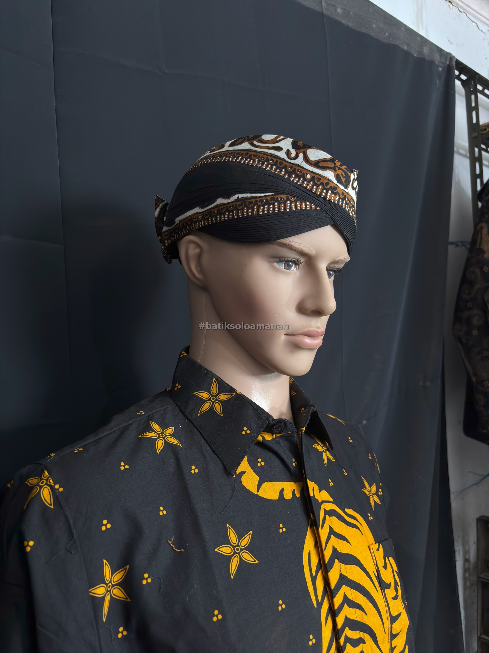 img-BLANGKON SOLO KSATRIAN KRATON MANGKUNEGARAN-2