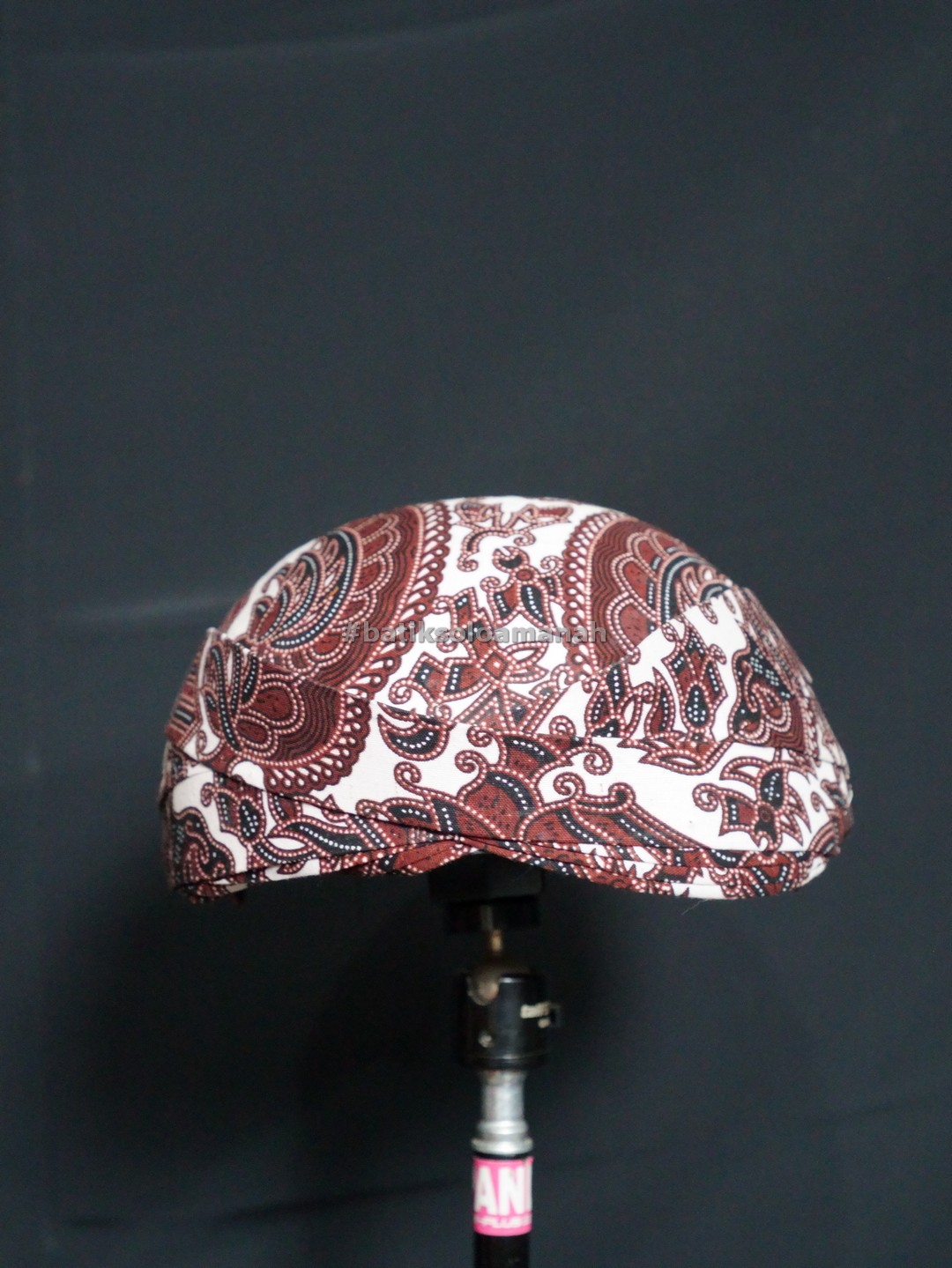 img-BLANGKON SOLO MOTIF SEMEN ROMO PUTIH-2