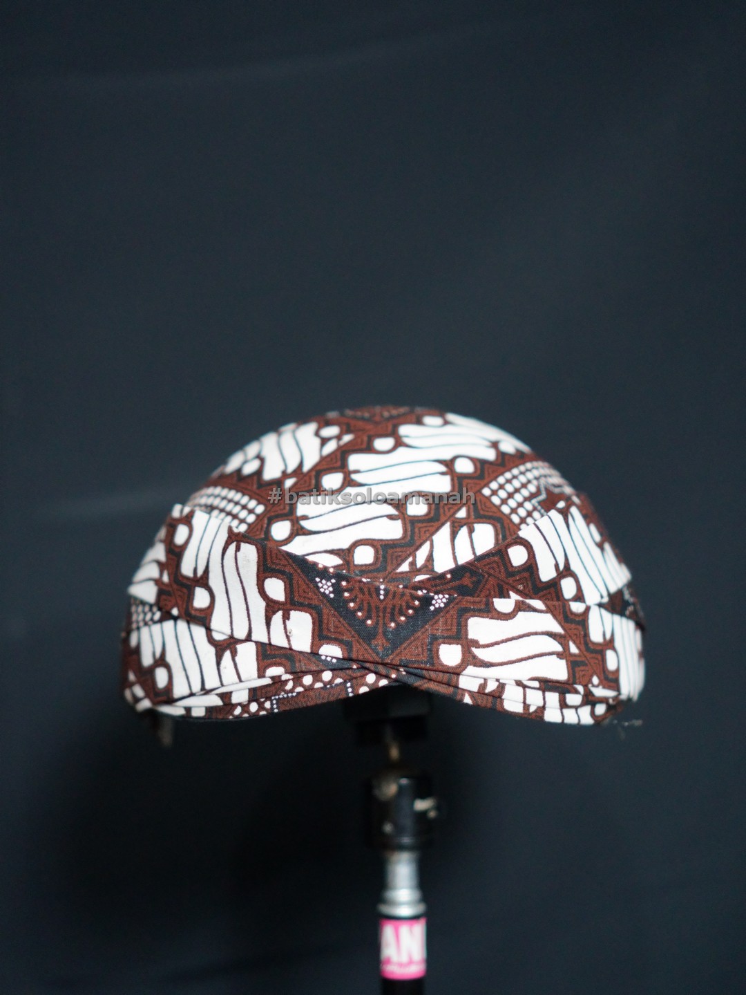 img-BLANGKON SOLO MOTIF PARANG MATAHARI PUTIH-2