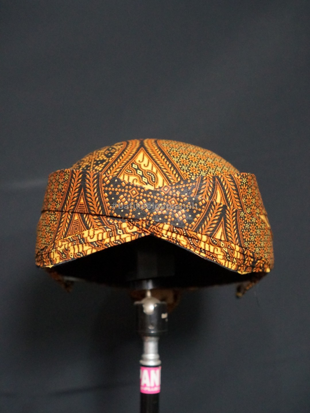 img-BLANGKON SOLO MOTIF SIDO DRAJAD COKLAT-2